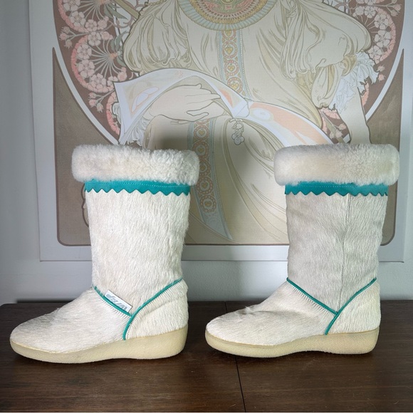 Dival Italy Size US 8 Vintage Goat Fur Wool Winter Boots Ivory Tribal Snow - Picture 9 of 9